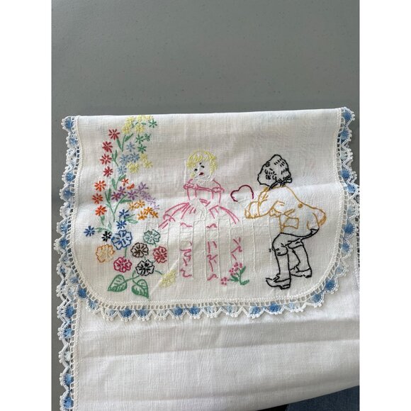 Vintage Hand Embroidered Table Runner Floral Romantic Couple Design White Multi - Picture 3 of 6